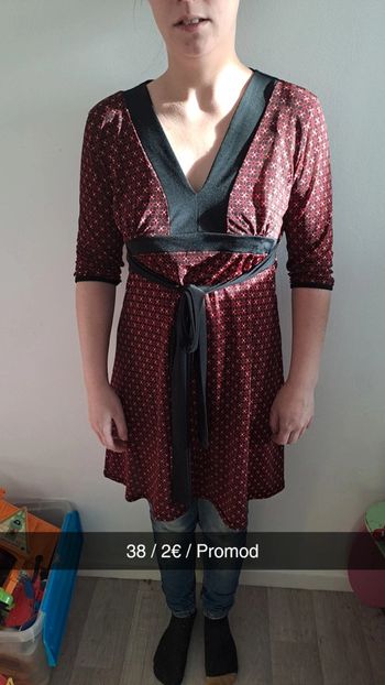 Robe bordeaux et noir