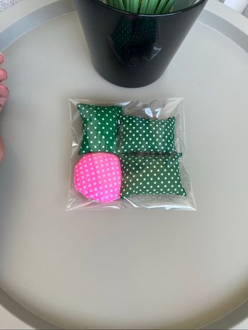 Lot de coussins pour barbie Neuf