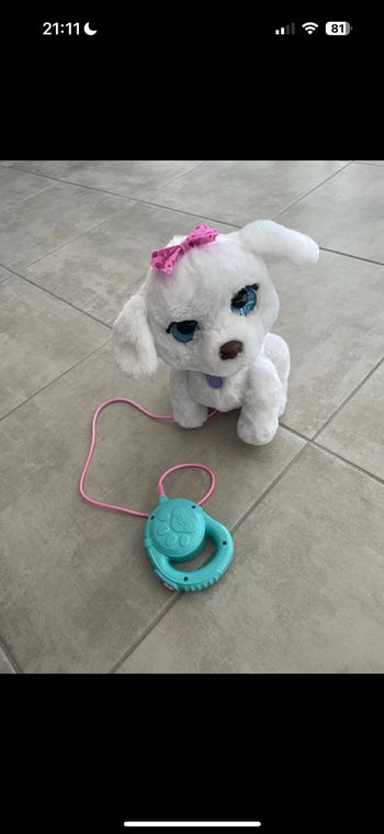Peluche chien interactive