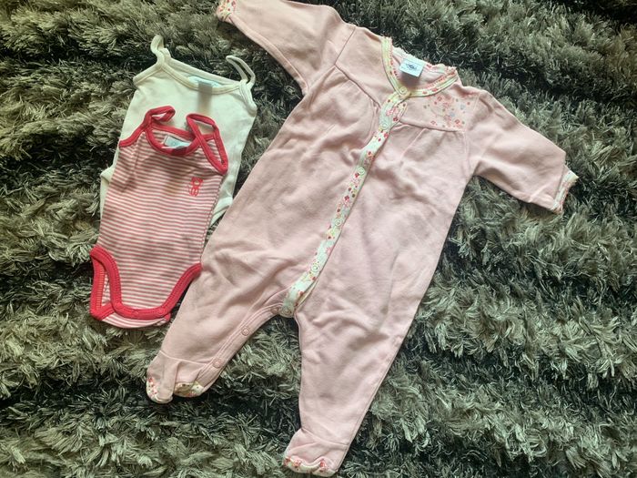 Lot de pyjamas bébé fille