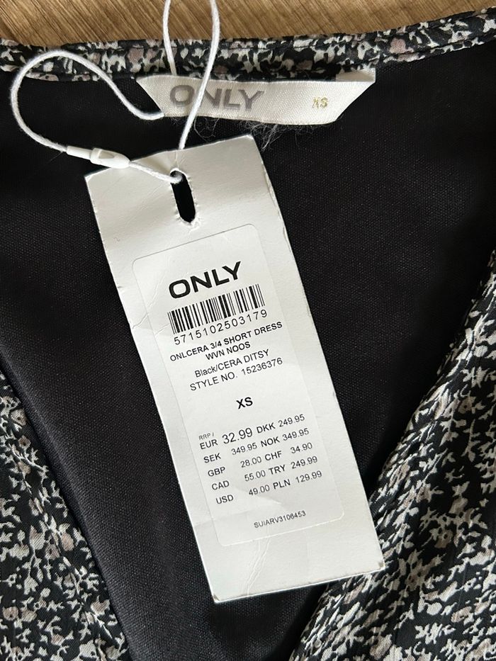 Robe noire et blanche neuve Only taille XS (valeur 33€) - photo numéro 9