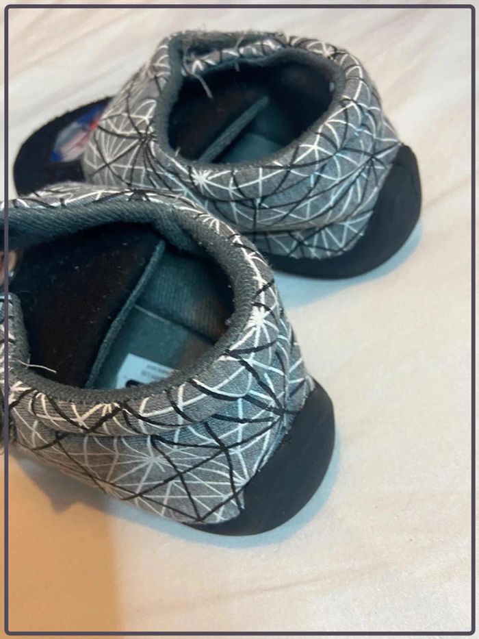 Chaussons Star Wars Taille 29 - photo numéro 3