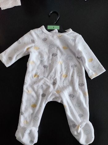 Grenouillère motif nuage fille 1mois