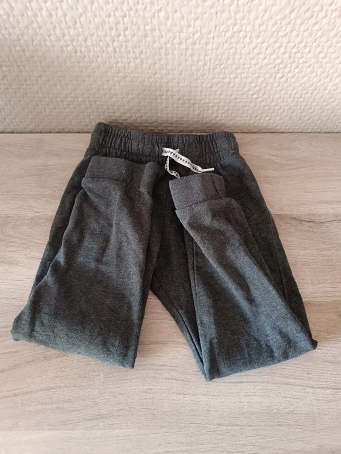 Jogging patch aux genoux Kiabi 36 mois 3 ans - photo numéro 2