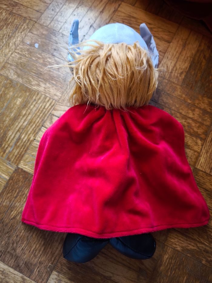 Peluche Thor Marvel - photo numéro 2