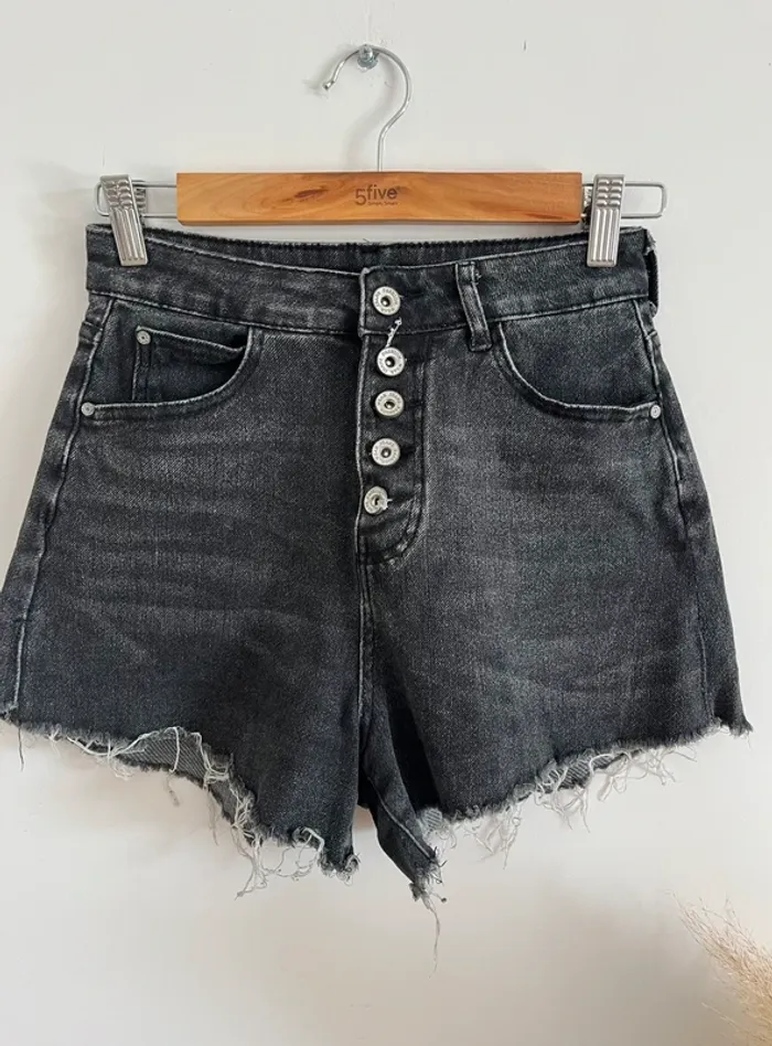 Short en jean gris taille haute - photo numéro 3