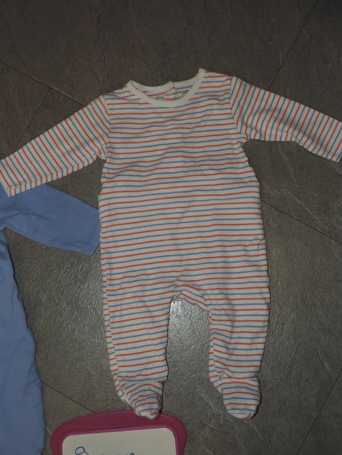 3 pyjamas tex taille 9 mois - photo numéro 4