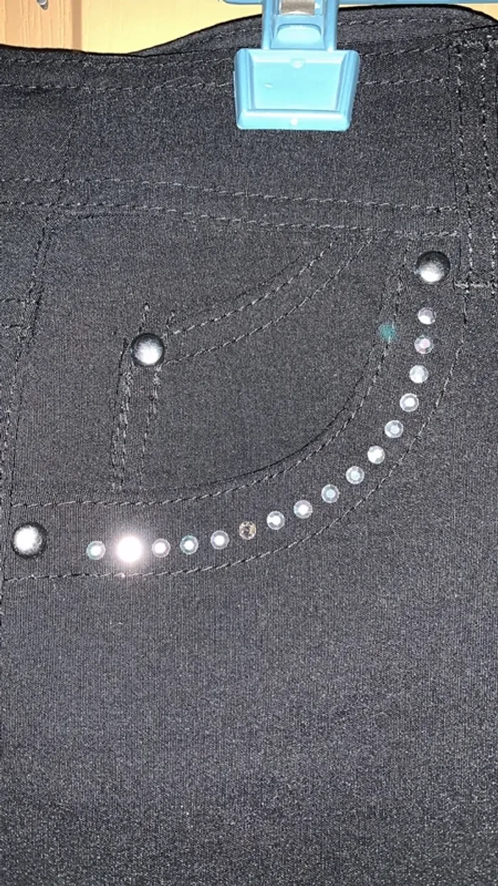 Pantalon noir - photo numéro 2