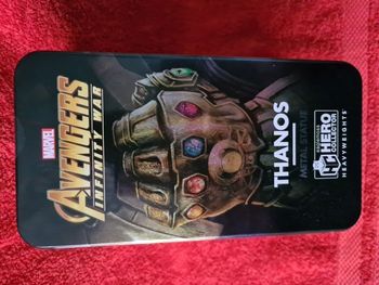 Thanos Figurine Metal statue Marvel Heavyweights Boite Métal