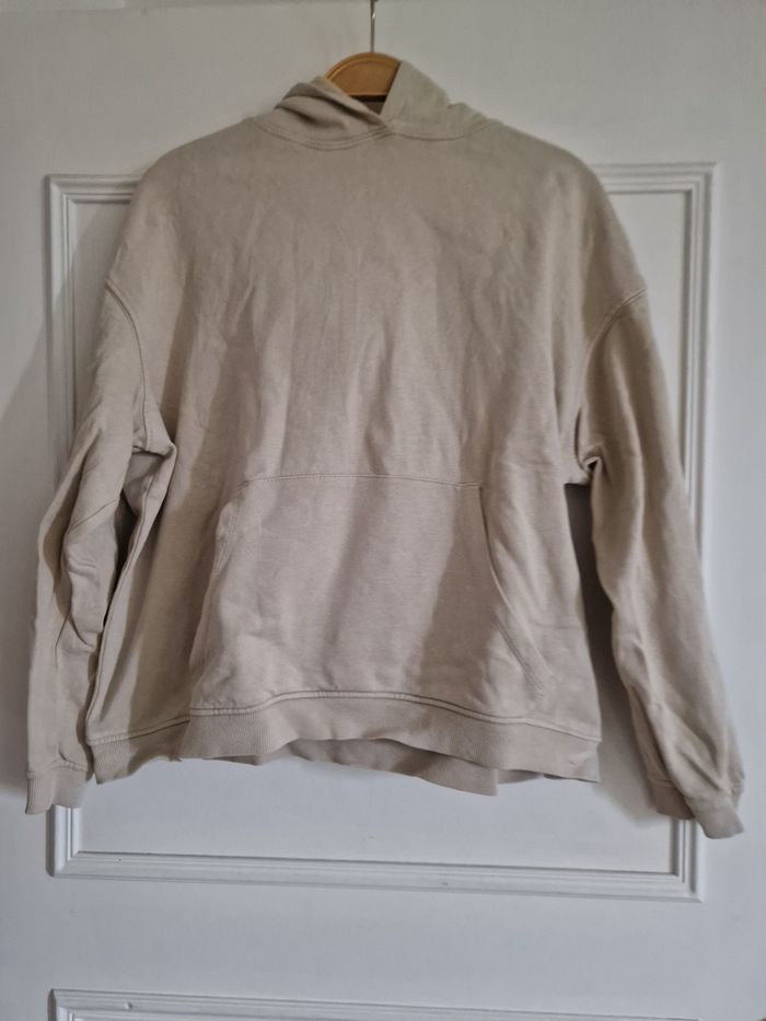 Sweat a capuche - photo numéro 4