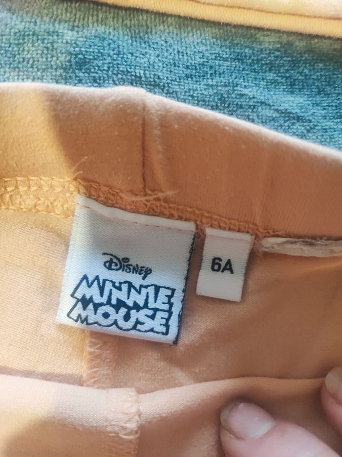 Ensemble cycliste et brassière Minnie Disney taille 6 ans - photo numéro 2