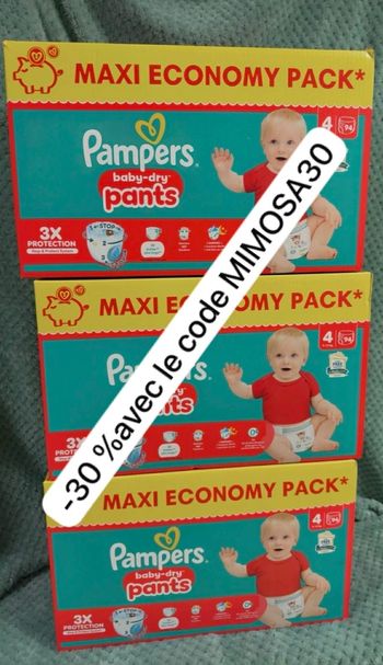 Trois  carton de couches pampers taille 4 plus