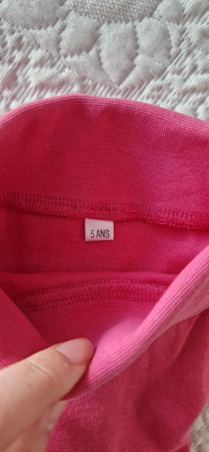 Lot de 6 pulls fille 5 ans - photo numéro 3