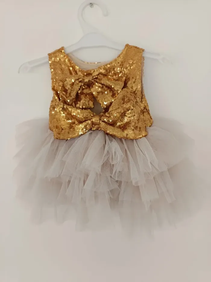 Robe princesse à sequins et tulle dorée bébé fille 3 mois - photo numéro 2