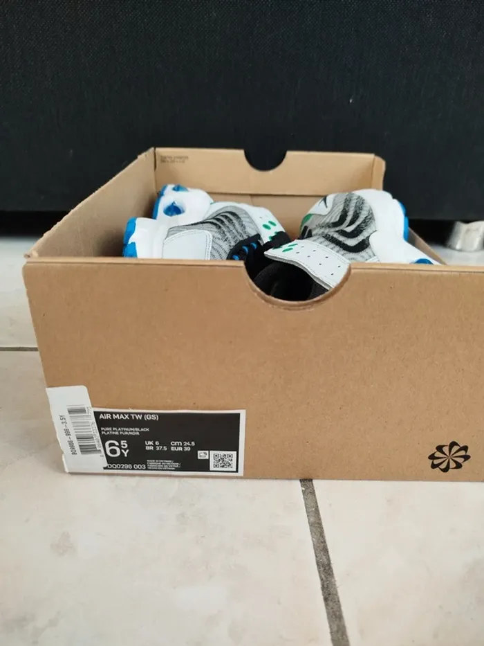 Basket Nike Air Max TW pointure 39 - photo numéro 6