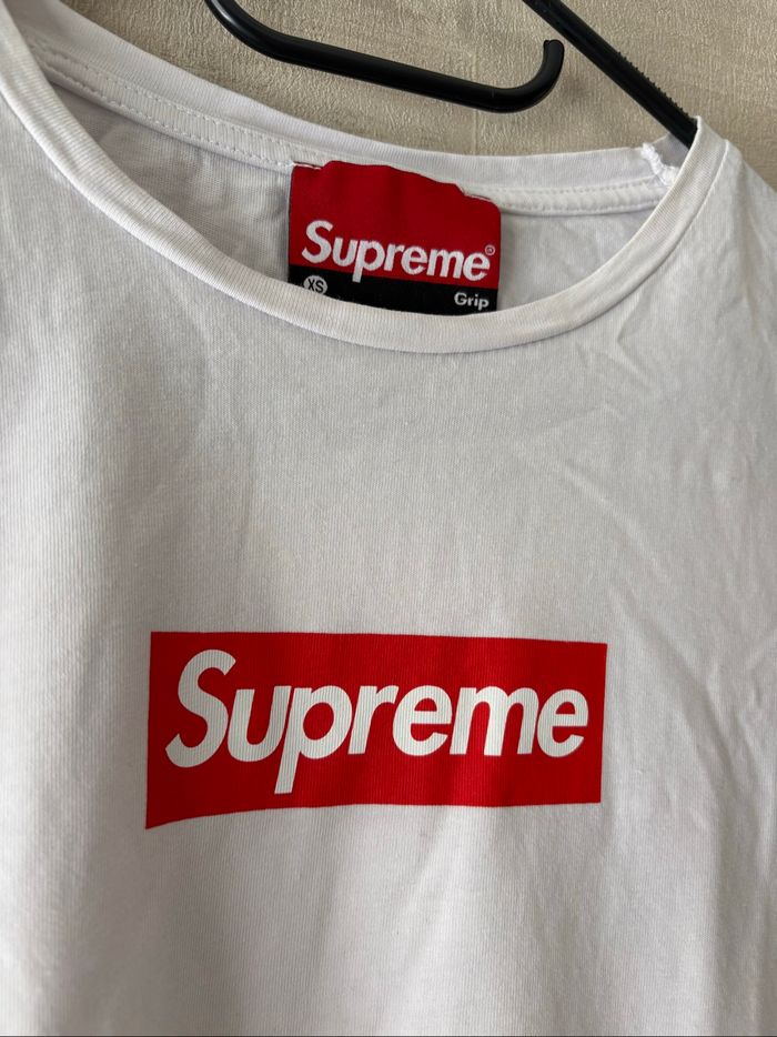T-shirt Suprême - photo numéro 2