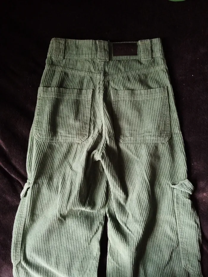 Pantalon côtelé vert - photo numéro 4