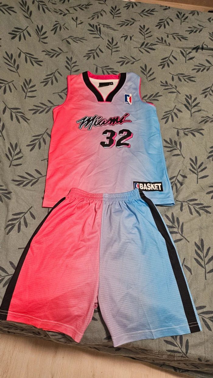 Ensemble basket fille