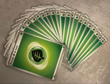 Lot 20 cartes Pokémon énergie plante