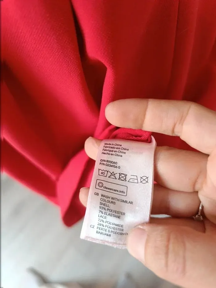 🔴 Robe rouge H&M avec dentelle – Taille 42 - photo numéro 3