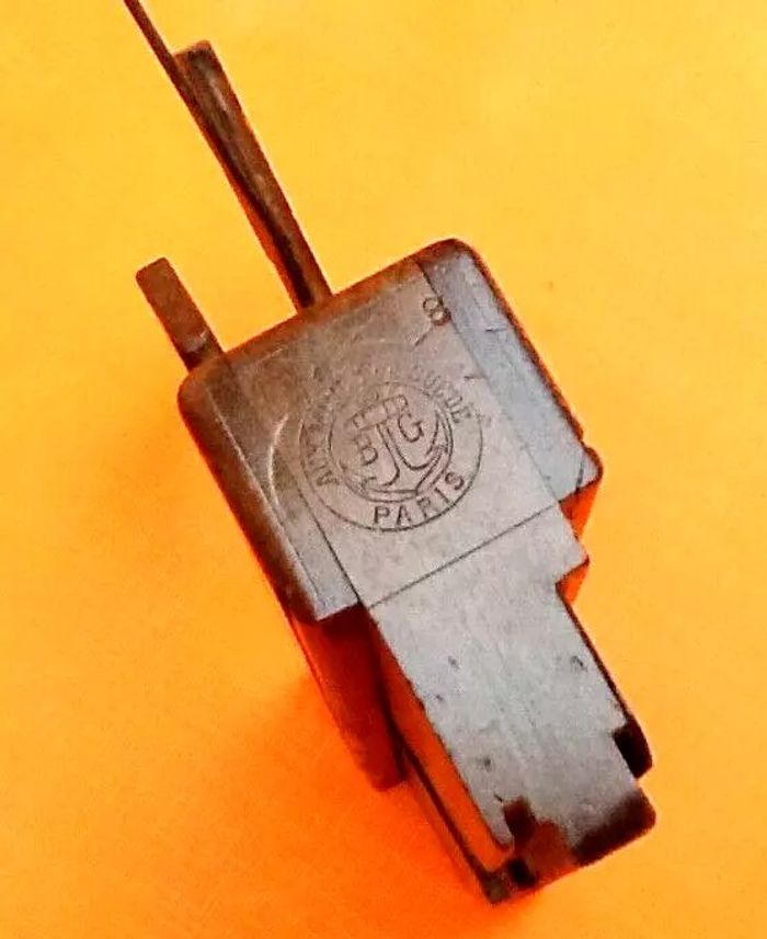 Ancien Bouvet Marque à l' Ancre de Marine B.G (Baillet-Gautier) Aux Mines de Suède Paris - photo numéro 6