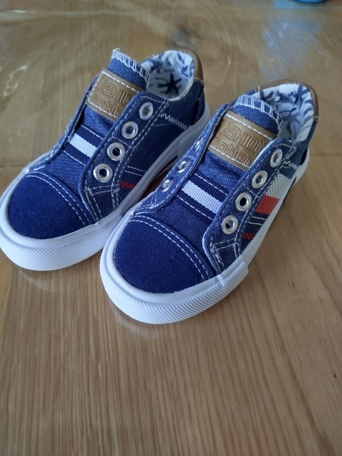 Chaussure été  taille 25
