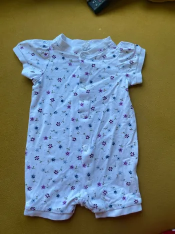 Combinaison taille 1/2 mois