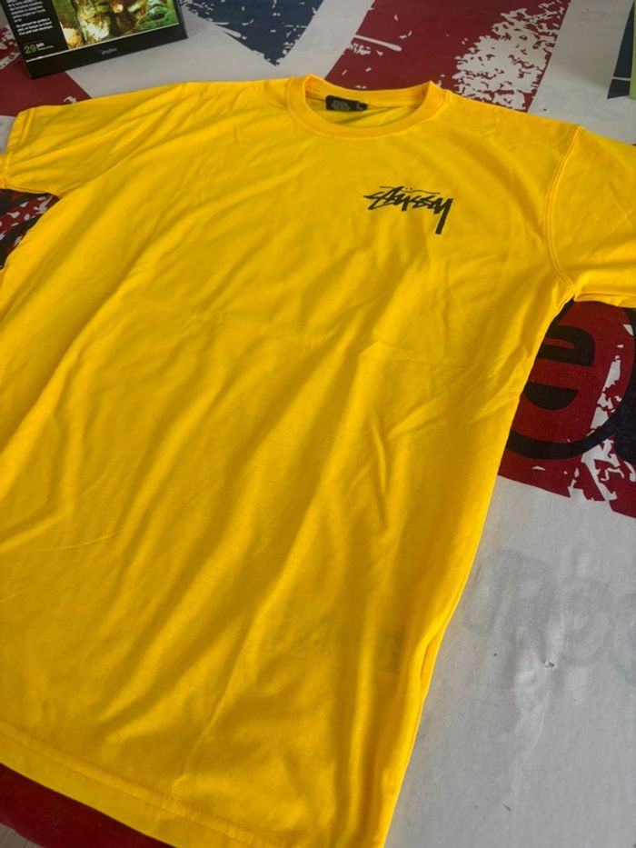 T-shirt Stussy Rework taille M/L jaune moutarde as de pique noir - photo numéro 6