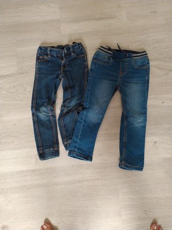 2 jeans 3-4 ans