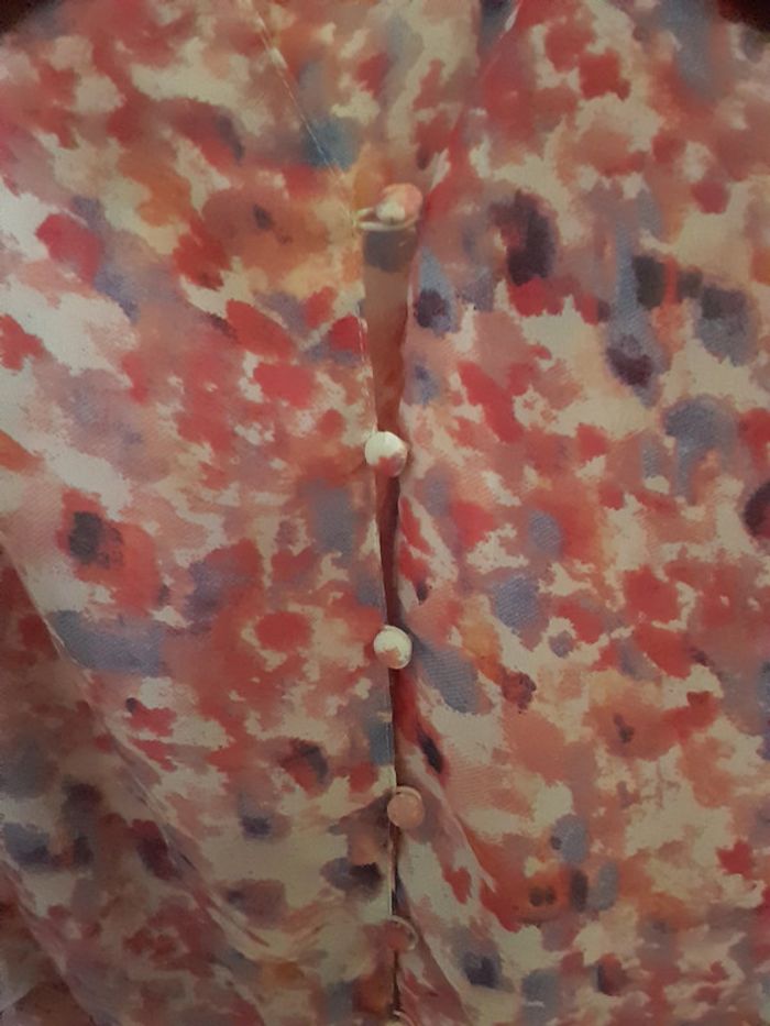 Superbe chemisier imprimé rose et bleu, taille L, Marque Kiabi - photo numéro 6