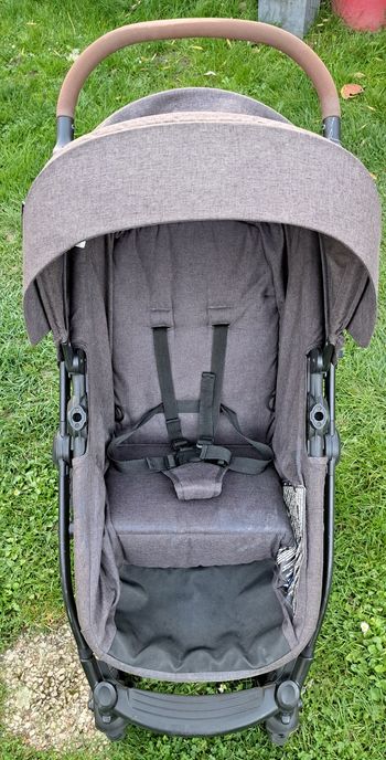 Pousette Kinderkraft noire