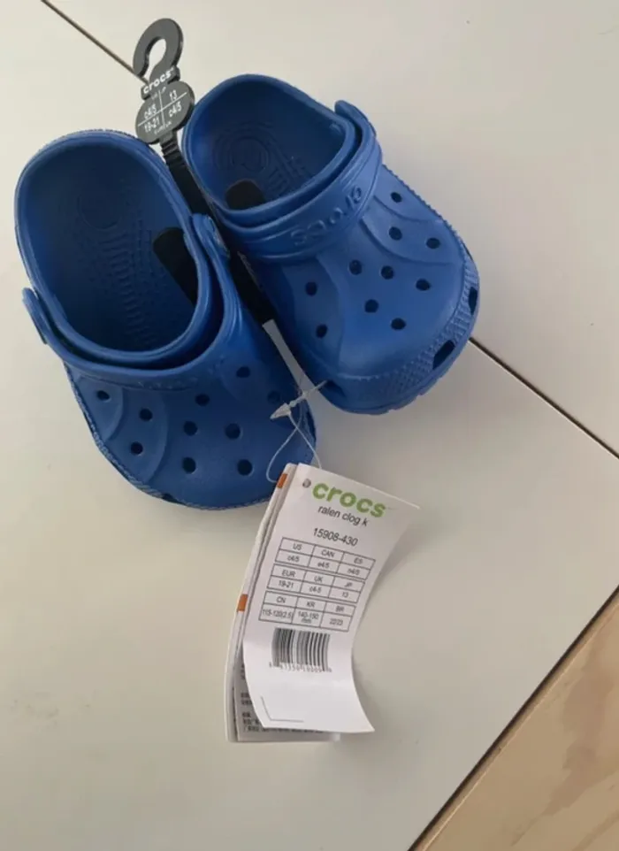 Crocs bébé taille 20 neuves avec étiquette - photo numéro 4