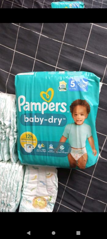 113 couches Pampers taille 5