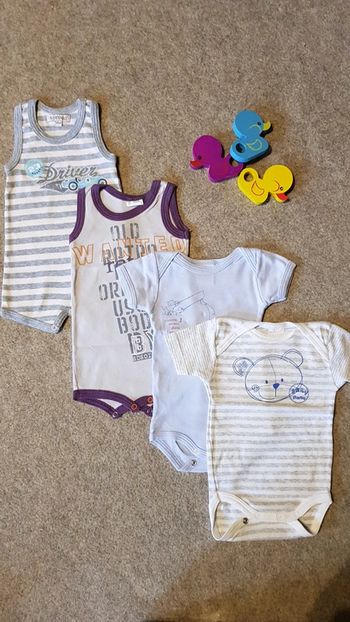 Lot de 4 bodys garçon 3mois été