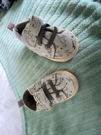 Chaussures bébé 6/12 mois