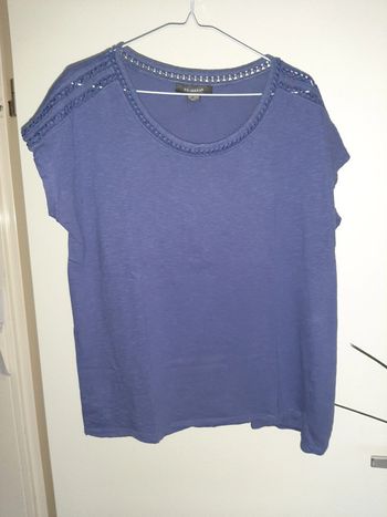 T-shirt bleu