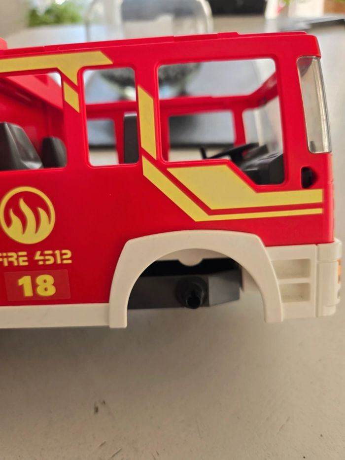 Camion ambulance playmobil - photo numéro 3
