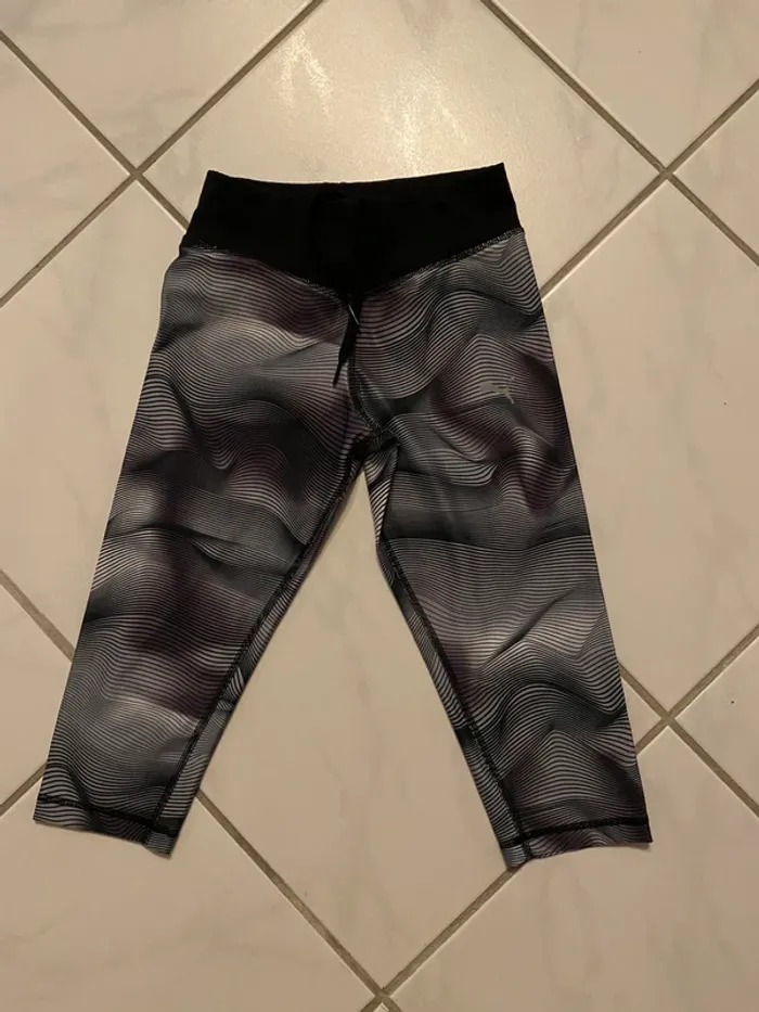 Legging sport Puma fille 10 ans Parfait état - photo numéro 3
