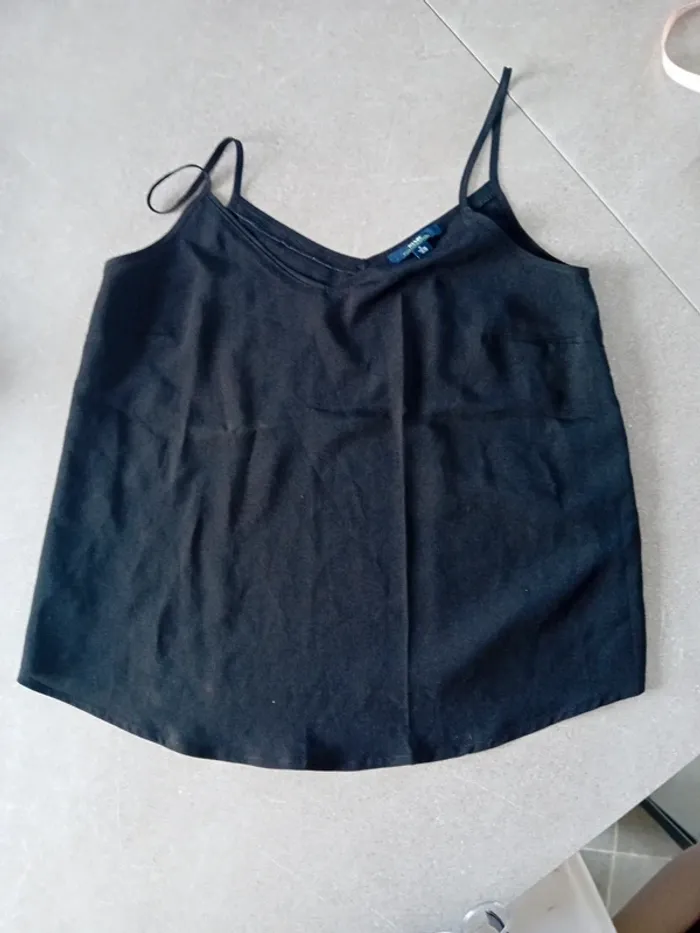 Débardeur fin Noir de chez Kiabi en taille S