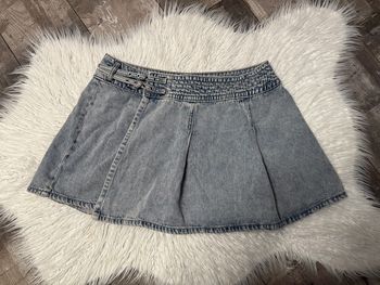 Jupe plissé en jean jamais porté taille 44