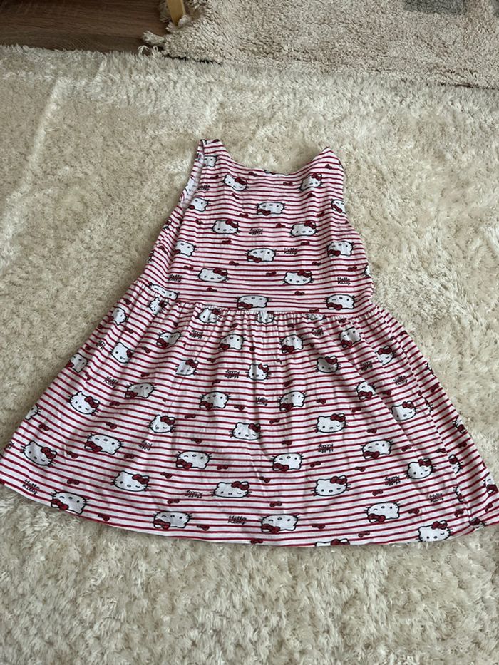 Robe Hello Kitty, 4 ans - photo numéro 6
