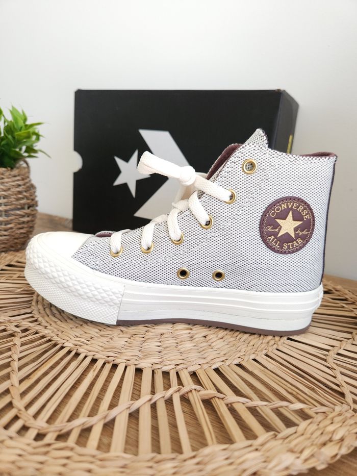 Baskets montantes Converse Pointure 32 - photo numéro 2