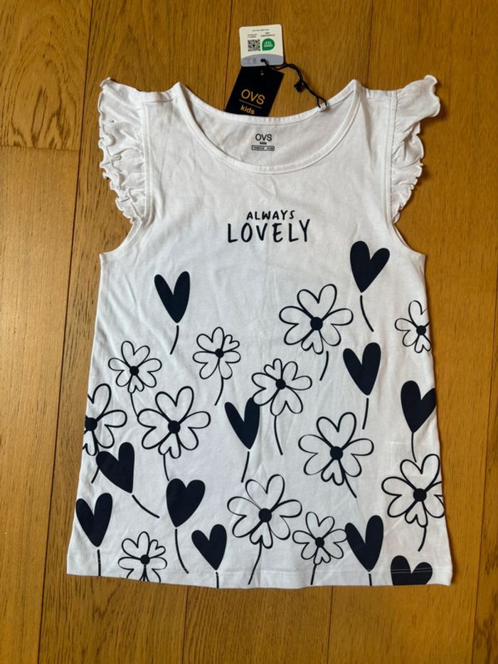 Neuf - Jolie t-shirt OVS 10 ans