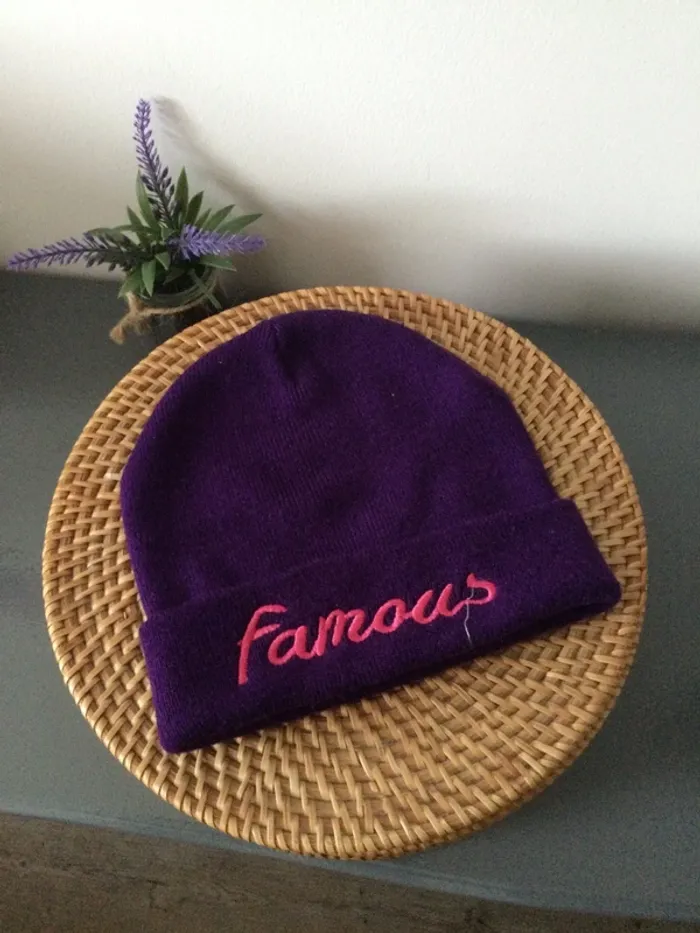 Bonnet violet