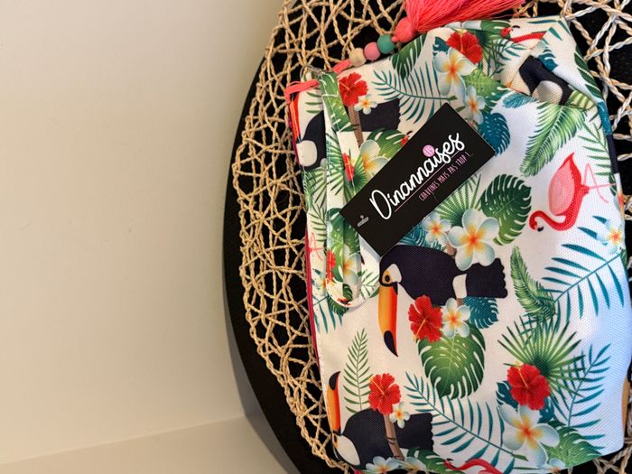 Trousse de toilette en tissu floral toucan - photo numéro 3
