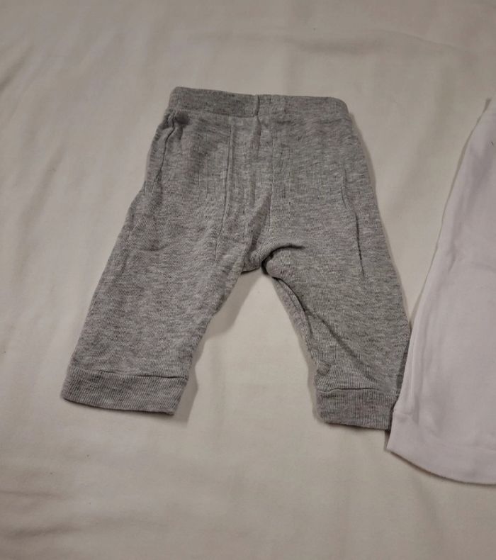 Lot de 7 divers pantalons fille 3mois - photo numéro 5