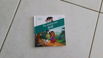 Petit livre Une aventure avec Heidi Neuf WW