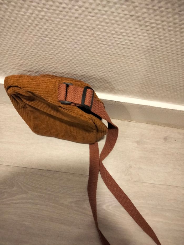 Un très joli sac pochette pour  femme - photo numéro 2