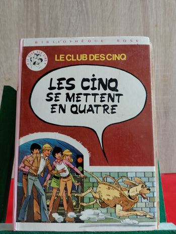 Le Club des cinq, Les cinq se mettent en quatre, 1975, bibliothèque rose