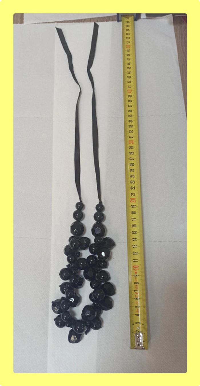 Collier à boules noires - photo numéro 3